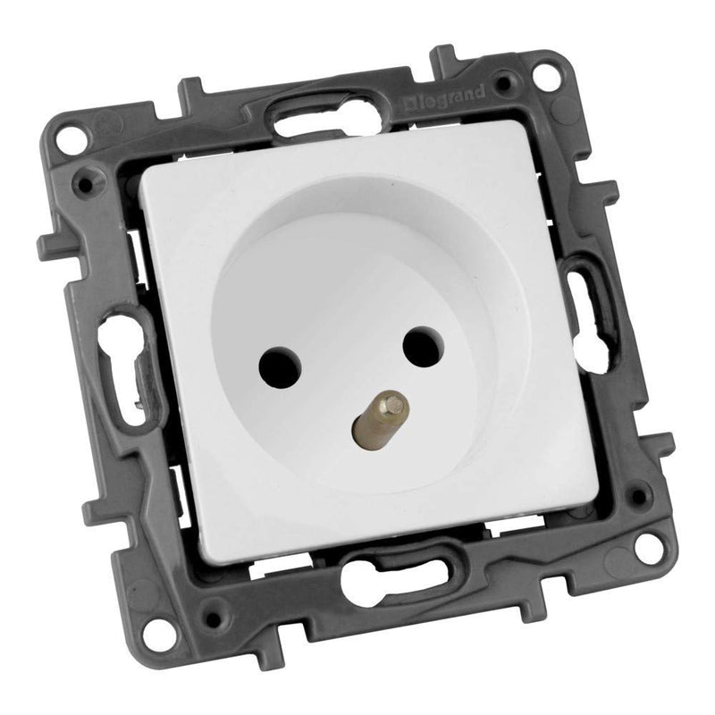 Socket 2P+Z 16A French/Belgian system NILOE 764527 For inserting a Legrand 2529 frame