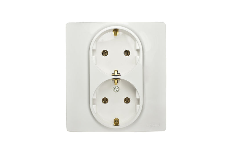 Combination socket on a base insert with 2-way ALPINWEISS combination flush-mounted 2-way socket white